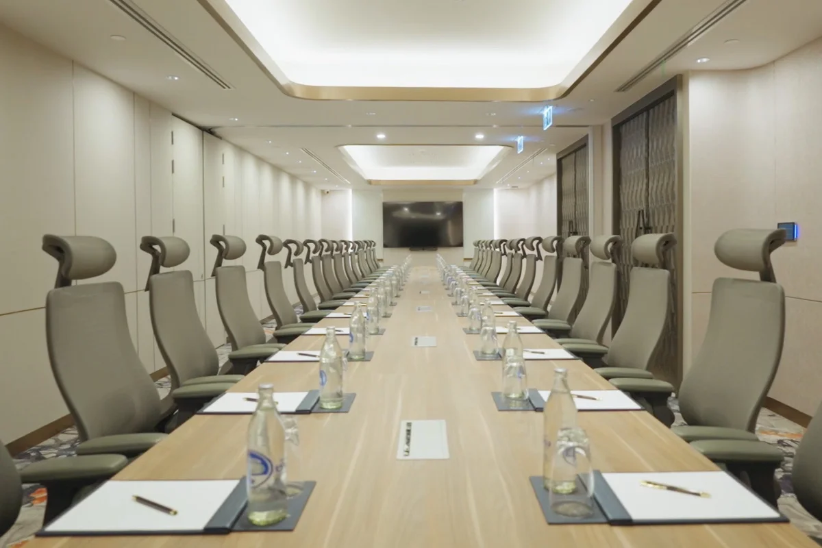 Host Different Meeting Formats in One Flexible Venue