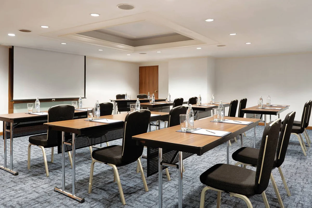 advantages of a meeting and stay package in bangkok